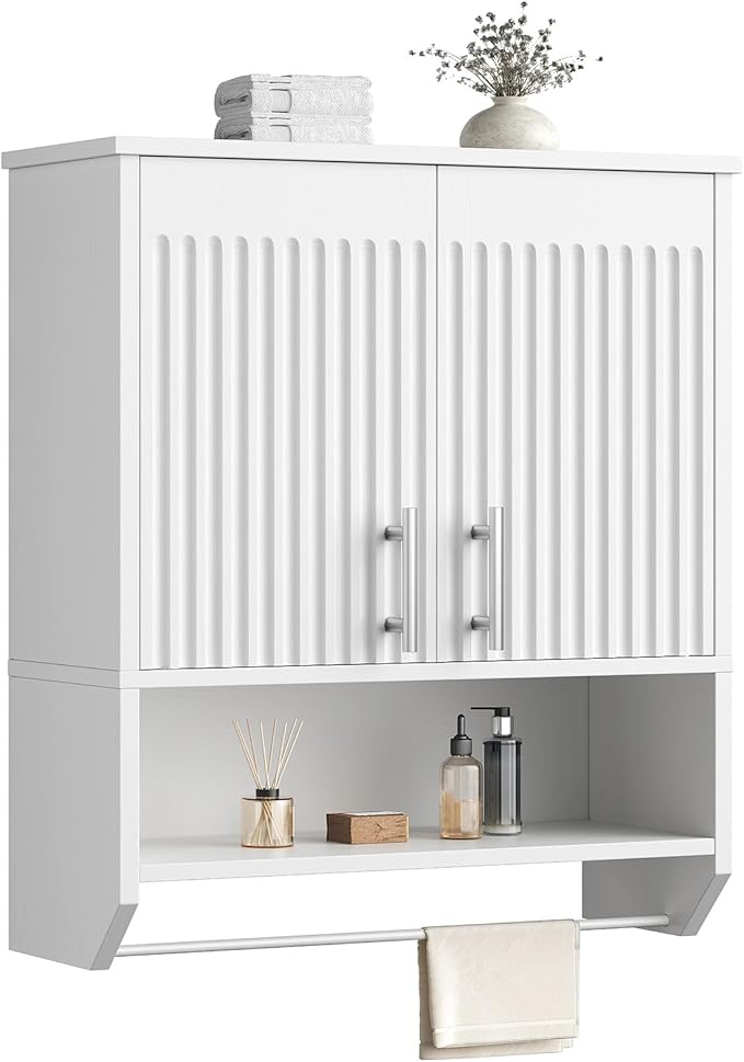 HOOBRO Fluted Bathroom Wall Cabinet, Farmhouse Medicine Cabinet with 2 Fluted Doors, Wall Storage Shelf with Towel Rack, Adjustable Shelf, for Small Spaces, Bathroom, Kitchen, White