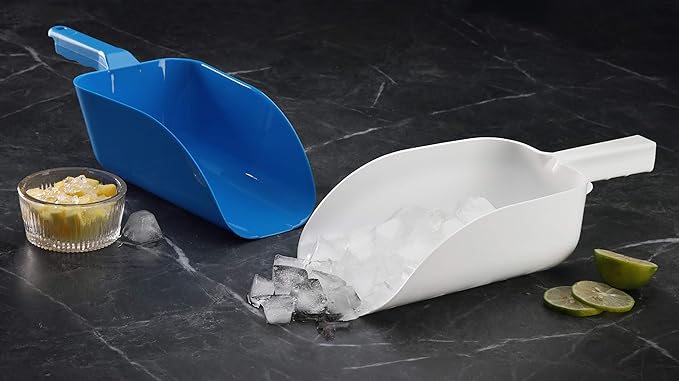 New Star Foodservice 34462 Polycarbonate Plastic Utility Ice Scoop. Blue, 64-Ounce