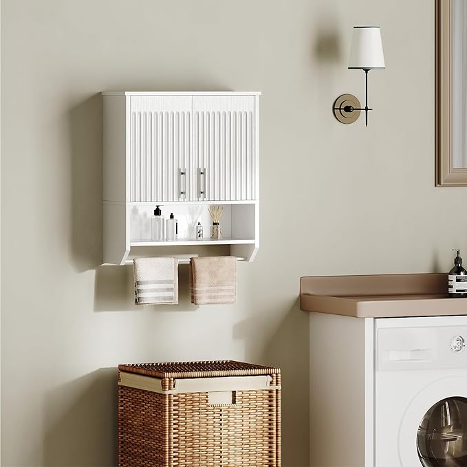 HOOBRO Fluted Bathroom Wall Cabinet, Farmhouse Medicine Cabinet with 2 Fluted Doors, Wall Storage Shelf with Towel Rack, Adjustable Shelf, for Small Spaces, Bathroom, Kitchen, White