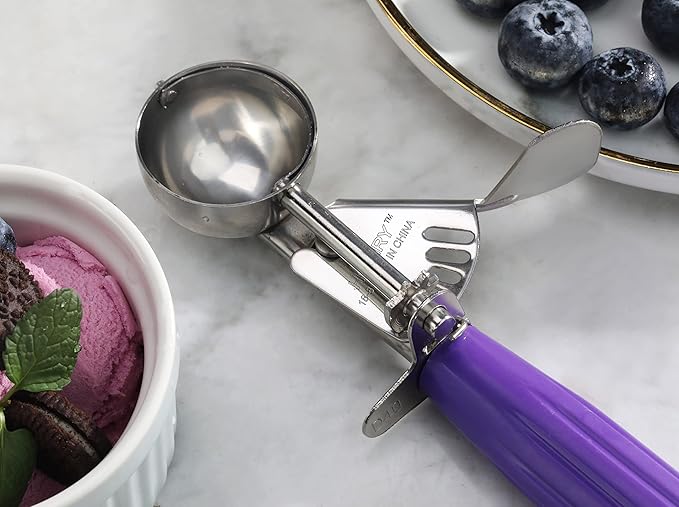 New Star Foodservice 34905 Commercial-Grade Thumb Press Food Disher/Ice Cream Scoop, 18/8 Stainless Steel, 0.875 oz, Size 40, Purple