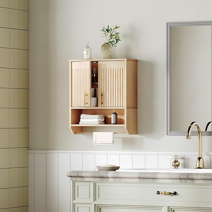HOOBRO Fluted Bathroom Wall Cabinet, Farmhouse Medicine Cabinet with 2 Fluted Doors, Wall Storage Shelf with Towel Rack, Adjustable Shelf, for Small Spaces, Bathroom, Kitchen, Natural